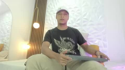 Snapshot of ricky_owens1 chatting on October 6, 1:38 pm Ricky  online show from October 6, 1:38 pm