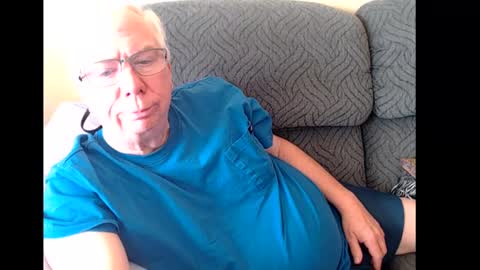 Snapshot of rk504 chatting on December 31, 5:29 pm Ron online show from December 31, 5:29 pm