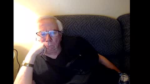 Snapshot of rk504 chatting on January 17, 1:57 am Ron online show from January 17, 1:57 am