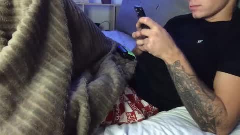 RoastingCorn online show from January 5, 1:45 am