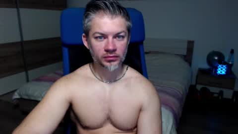 robbyshawz online show from February 2, 6:04 am