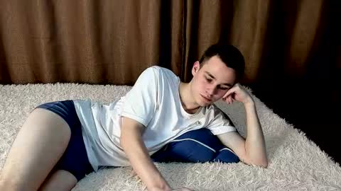 robert10211 online show from February 27, 2:45 am