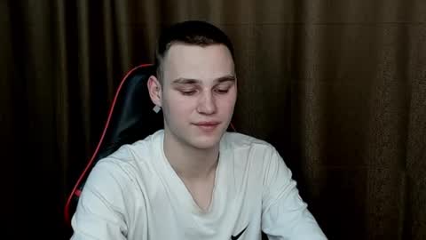 robert10211 online show from January 9, 6:57 pm