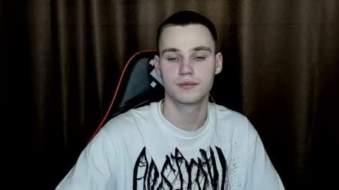 robert10211 online show from February 5, 8:25 pm