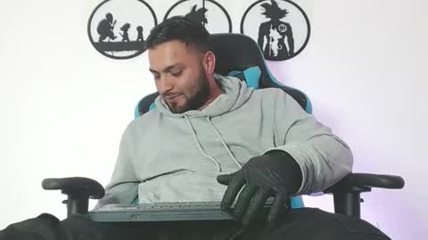 Stiven - online show from December 17, 5:36 am