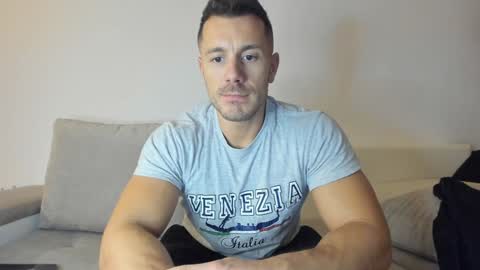 roberto4ever online show from January 9, 6:15 pm