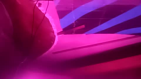 R online show from September 21, 8:14 am