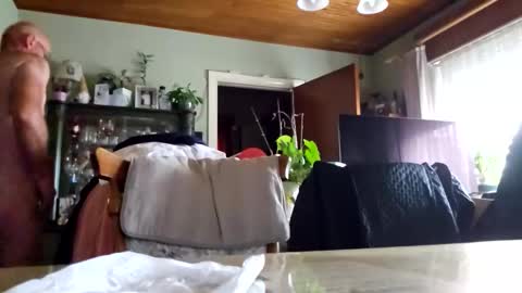 robke1966 online show from October 10, 7:02 am