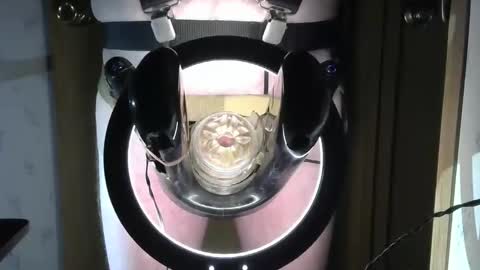 Snapshot of robodickmilker chatting on February 24, 9:09 pm Robodickmilker online show from February 24, 9:09 pm