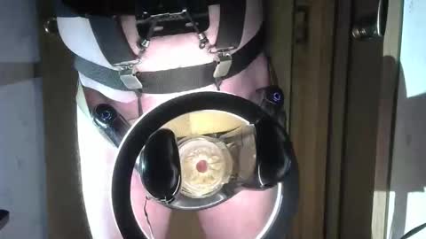 Snapshot of robodickmilker chatting on October 25, 1:29 am Robodickmilker online show from October 25, 1:29 am