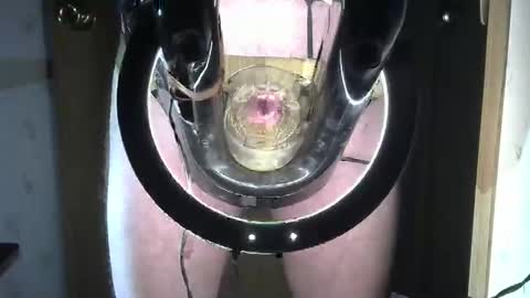 Snapshot of robodickmilker chatting on September 16, 7:04 pm Robodickmilker online show from September 16, 7:04 pm