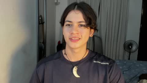 Snapshot of roca_inca chatting on January 1, 12:43 am roca inca online show from January 1, 12:43 am