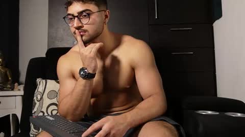 Roger Belmont online show from October 1, 4:38 am