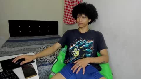 Snapshot of rolling_05 chatting on November 1, 3:10 am rolling_05 online show from November 1, 3:10 am