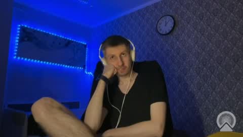 roma305991 online show from April 29, 7:09 pm