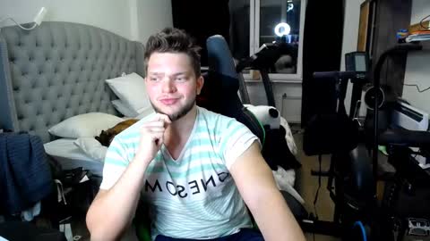 romantic_twunk online show from October 17, 4:44 pm