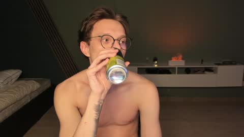 Snapshot of romeo_mercy chatting on December 2, 11:32 am Romeo online show from December 2, 11:32 am