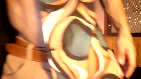 R O M E O  online show from February 8, 1:11 am