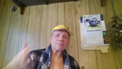 roses2u1958 online show from March 27, 8:26 am