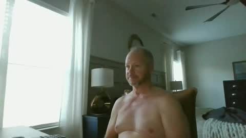 Snapshot of rossd1961 chatting on October 23, 8:45 pm nanook online show from October 23, 8:45 pm