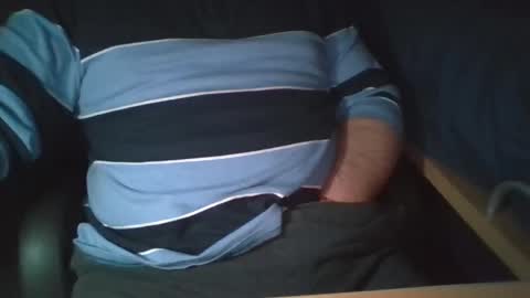 Snapshot of ruben90mr chatting on December 15, 1:57 am ruben90mr online show from December 15, 1:57 am