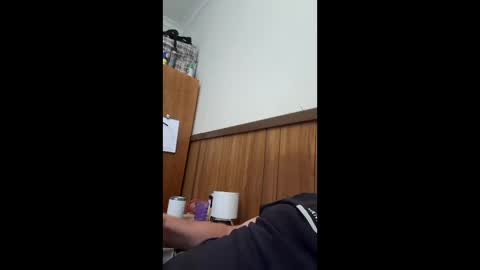 rustynuts95716 online show from April 27, 6:54 am