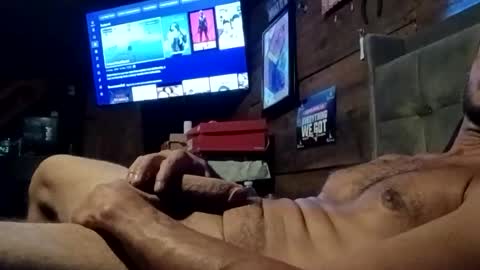 ryan198650 online show from August 3, 4:44 am