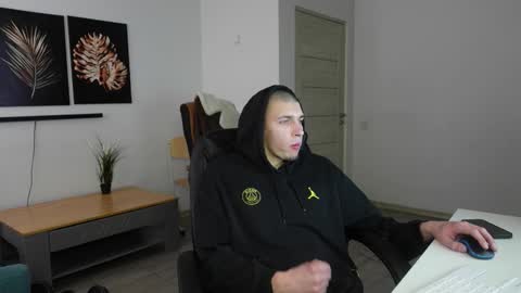 RYAN DOZER online show from March 7, 7:28 am