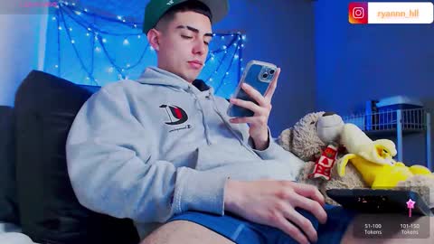 Ryannhill  online show from November 26, 11:02 am