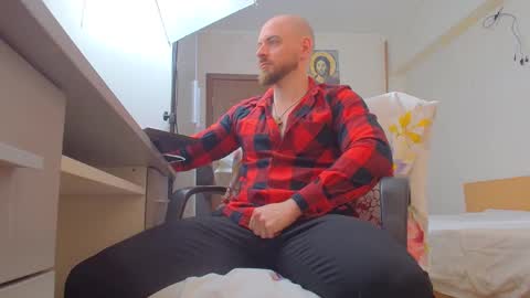 Ryanstone  online show from April 9, 5:16 am