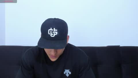 ryanwhite3 online show from October 28, 12:57 am