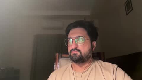 saadiqureshi007 online show from October 19, 9:40 pm