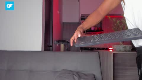 Sag online show from February 7, 1:04 am