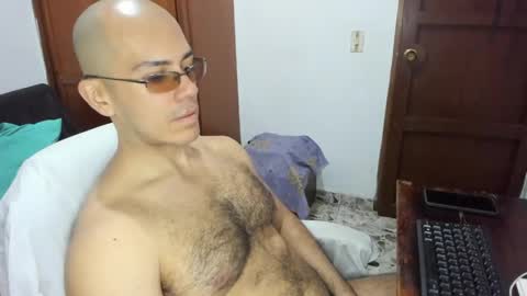 saintedy01 online show from April 16, 12:38 pm