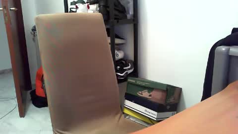 Snapshot of salvatore455935 chatting on February 23, 9:25 pm salvatore455935 online show from February 23, 9:25 pm