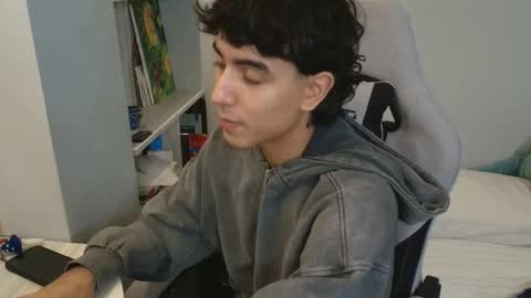 Snapshot of salvatore_montt chatting on October 17, 7:01 am salvatore_montt online show from October 17, 7:01 am