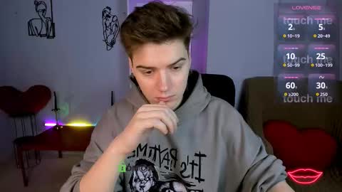 Sam online show from December 4, 9:00 pm