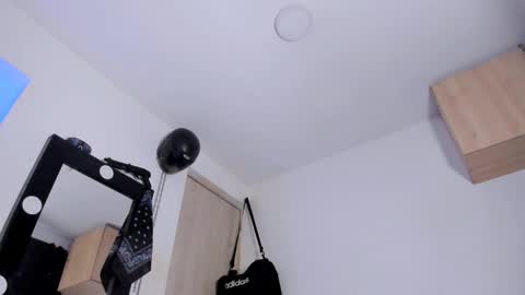   online show from October 6, 1:21 am