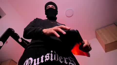   online show from September 16, 1:28 am