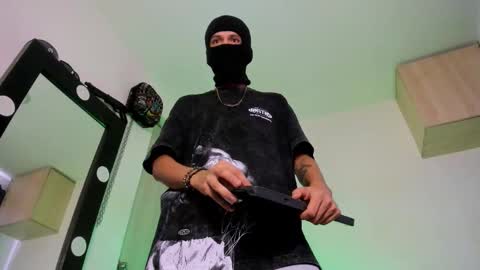   online show from September 17, 9:05 pm