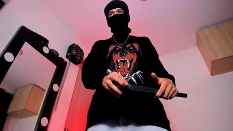   online show from September 12, 9:42 am