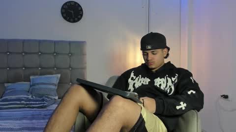 samxx_muscle online show from October 22, 1:48 pm