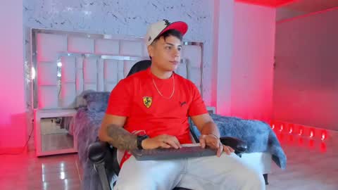 Santi Reyes online show from September 19, 4:02 am