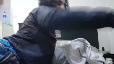 Snapshot of santiagoxxxtreme_ chatting on December 3, 4:35 am Santiago    online show from December 3, 4:35 am