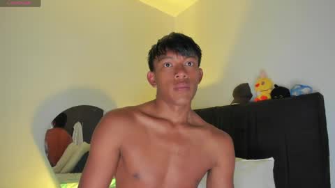 santi online show from April 24, 12:35 am