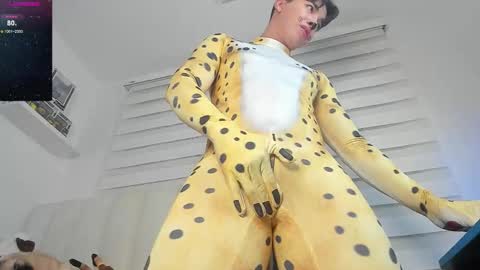 Mr. Santiago online show from October 31, 1:47 pm