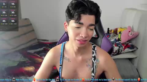 Mr. Santiago online show from March 1, 1:40 pm