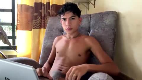 santy online show from November 29, 7:49 pm