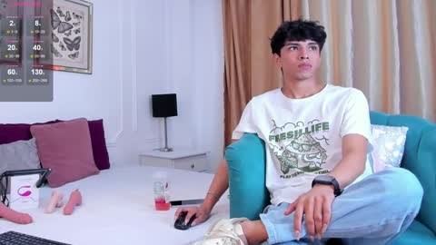 Santiago Carrington online show from December 10, 9:11 pm