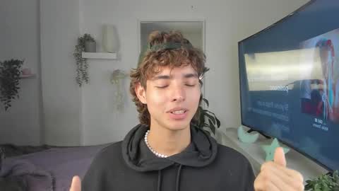 kitty online show from December 5, 2:51 am